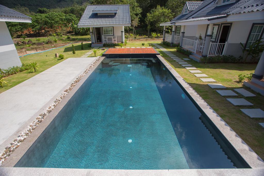 Suksompong Resort Khao Lak Exterior foto