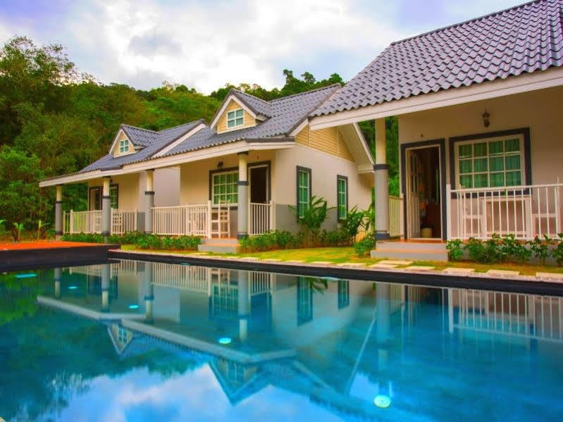 Suksompong Resort Khao Lak Exterior foto